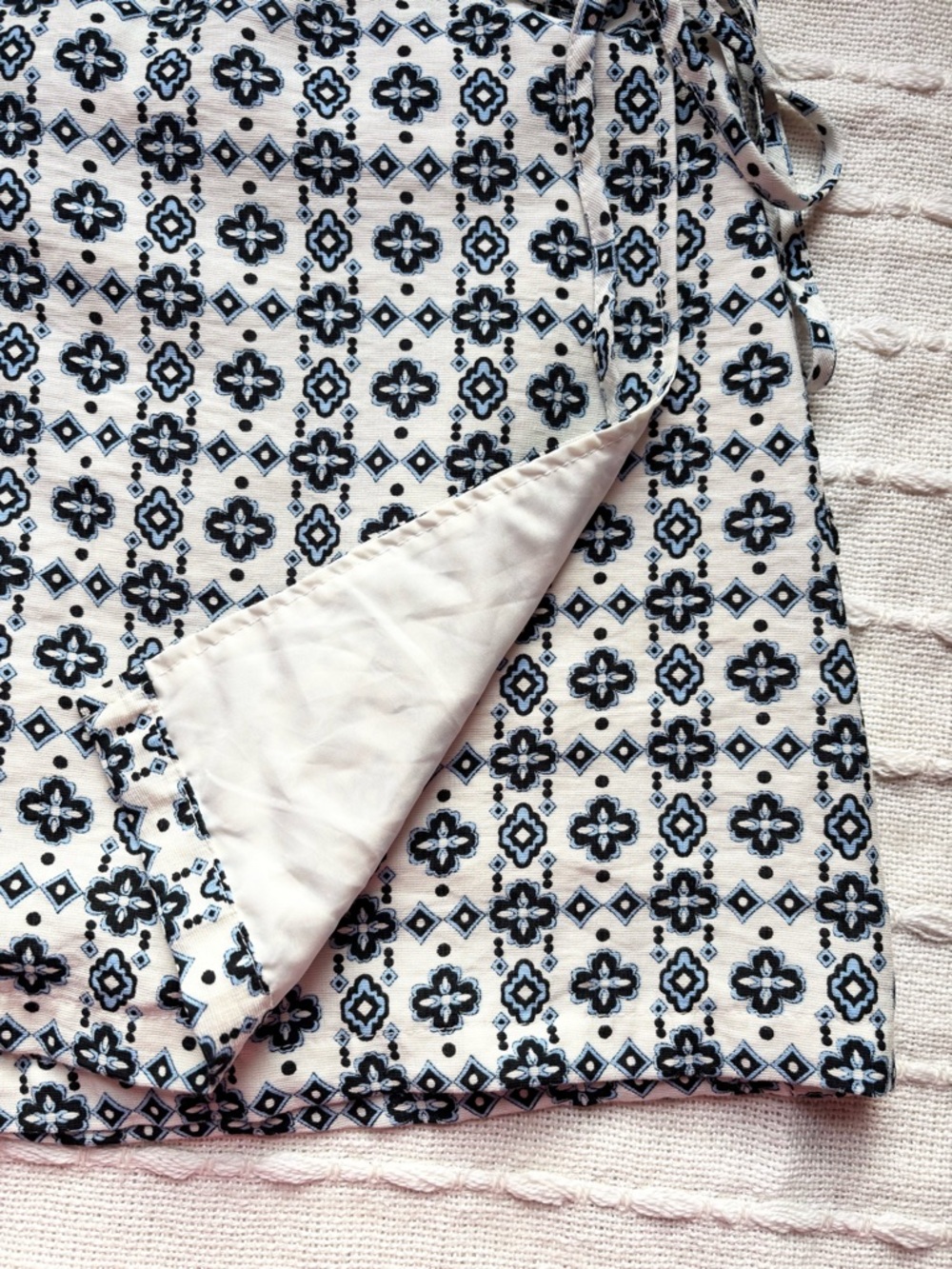 Blue Floral Tile Print Mini Wrap Skirt Tie Side Lined Boho Coastal Size S Preppy - Picture 5 of 12